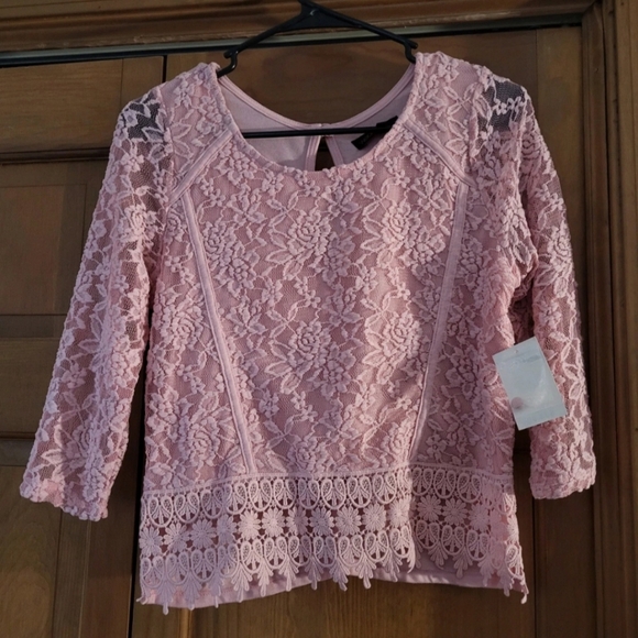 Weavers Tops - *sold*Nwt weavers blush top size L
